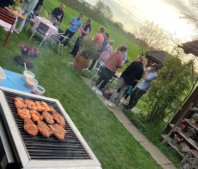 Grillbuffet Luca Metzgerei - Grill im Garten mit Gäste