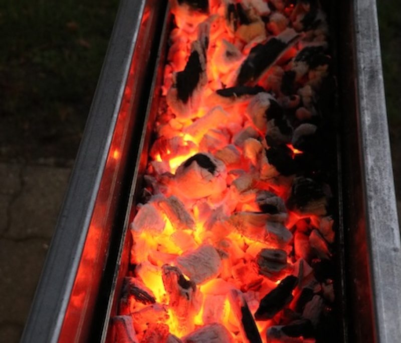 Spiessligrill | Grill mit glühendere Kohle